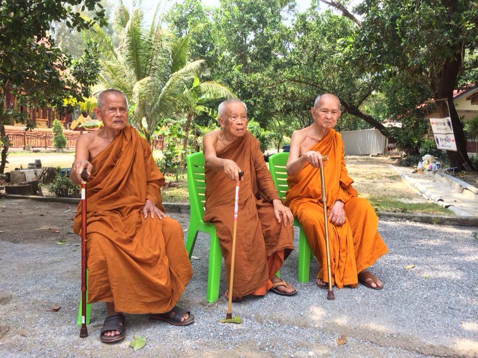 ู่ประสาร-สุมโน-หลวงปู่สนธิ์-อนาลโย.jpg